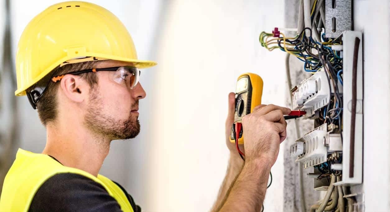 Testing Electrician Testing Electrician